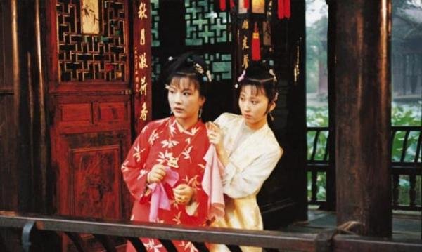 红楼梦里的选秀之谜:薛宝钗待选的是宫女还是秀女?