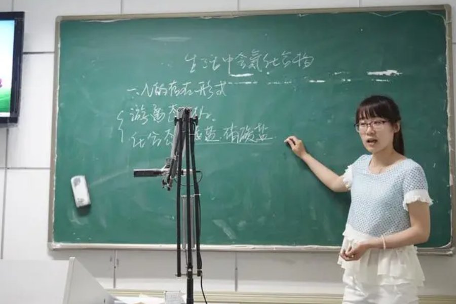 毁约的师范生 该增加惩罚性赔偿吗?