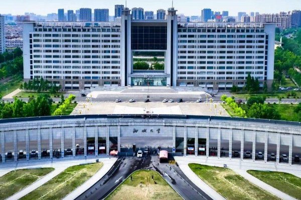 聊城大学大门世界第几