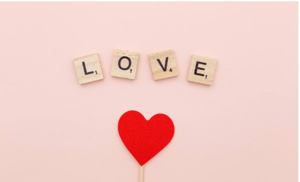 love和luv的区别