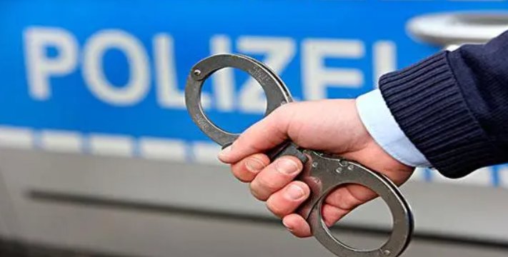 韩国连环“强奸犯”金根植将出狱,民众陷入恐慌,周围的邻居们该如何应对?