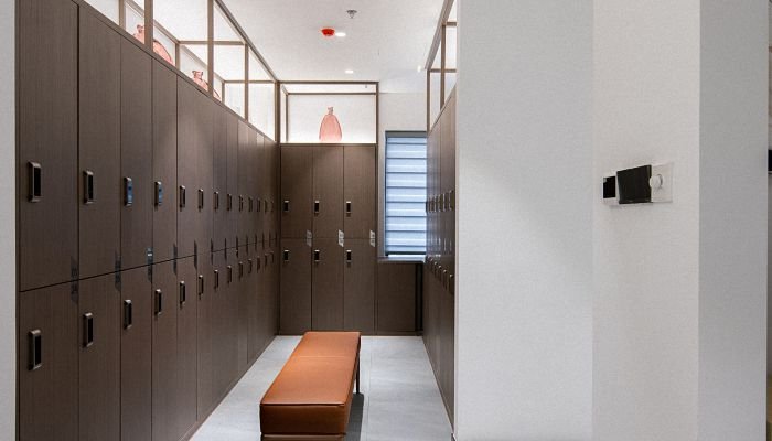 为防盗一公司在员工更衣室安9个摄像头,更衣室允许安装监控设备吗?