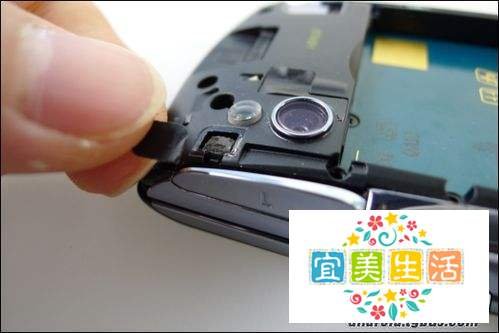 索尼爱立信PSPhone拆机全图文