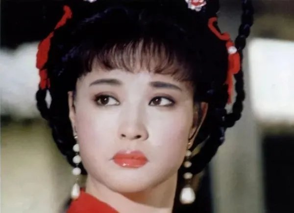 刘晓庆和范冰冰都演过武则天，谁的演技更好些？为什么？
