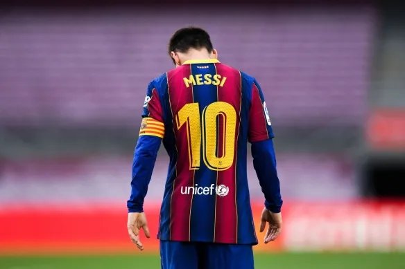 梅西处于震惊之中!巴萨宣布梅西离队 并解释原因