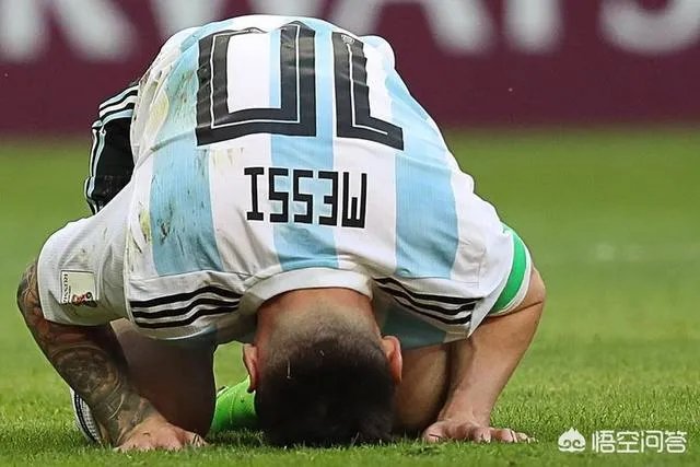 世界杯上梅西、c罗回家了,是不是意味着“双骄”时代结束了?