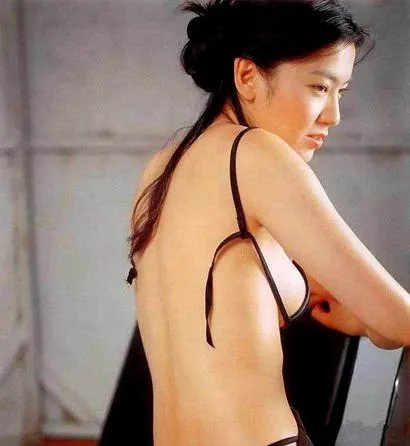 曝光林熙蕾禁播片 大尺度床戏裸身影片!