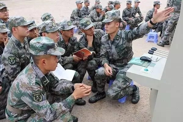 一个女孩35个老兵爸爸,背后又有什么感人的故事?