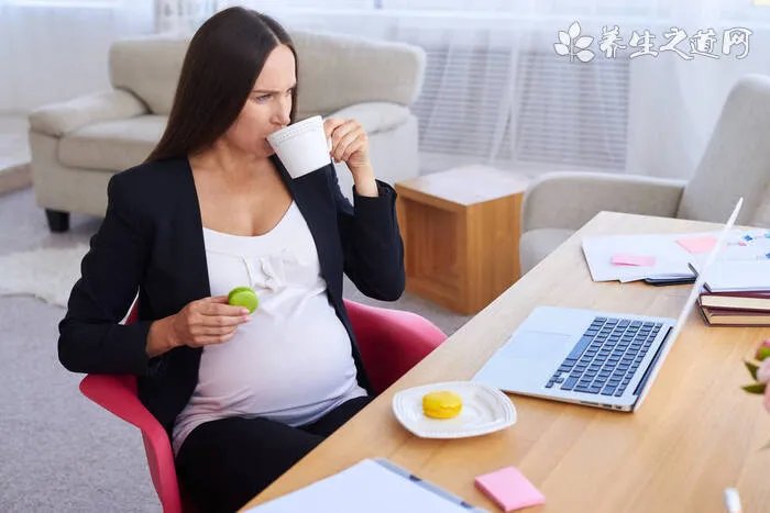女性的左半脸更迷人
