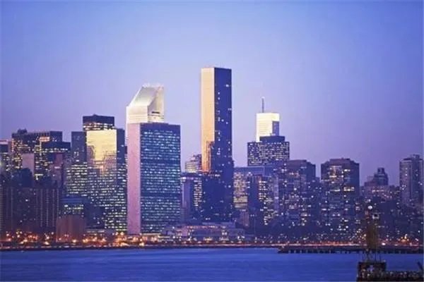 联合国总部所在地，是否属于美国领土？