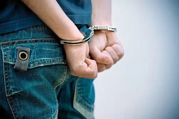 警方通报湖北十堰女子在烧烤店被砍伤，到底是怎么一回事？