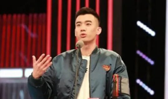 庞博吐槽李佳琦经过及原因:脱口秀庞博是哪里人及资料