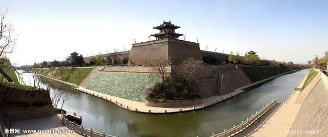 南京回收流失在外明城墙城砖8万块。除了南京，我国还有哪些有城墙的古城？哪个存留最完整？