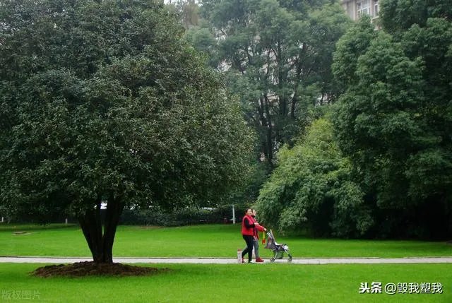 游某一地,在当地租房住一个月,然后深度游,可行吗?有何好建议?