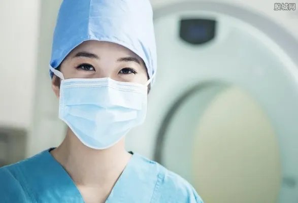 张文宏谈何时能自由出行 目前疫情形势怎么样?
