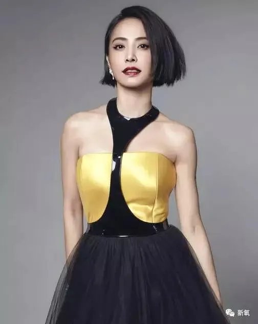2017金马奖颁奖典礼上,谁的礼服更耀眼?