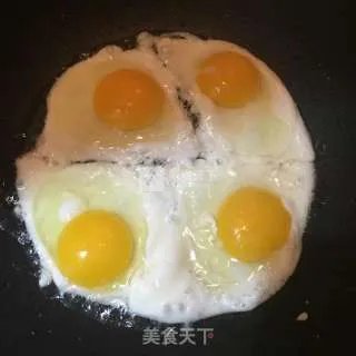 酱油荷包蛋