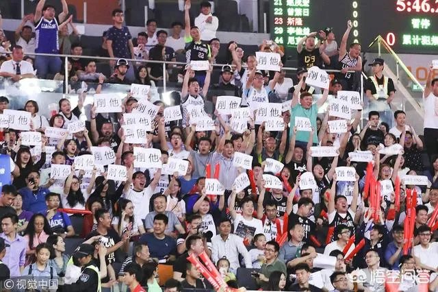 辽粤之战G4,广东主场出现球迷冲突互殴,你怎么看球迷的行为?