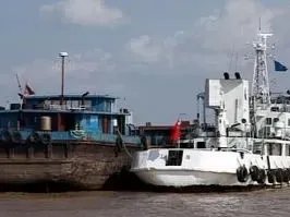 长江口以外水域两船碰撞14人失踪,事故具体情况是什么?