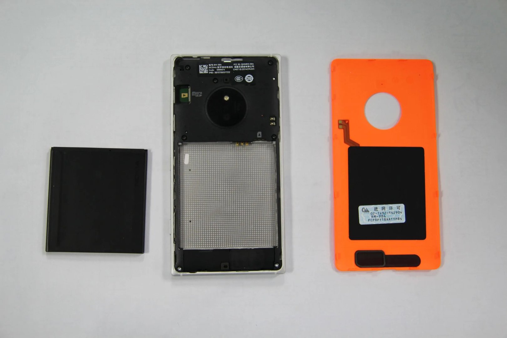 昔日巨头遗作 诺基亚WP8.1版Lumia 830评测