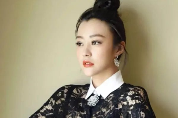 郭家铭发文宣布离婚，他的微博发文内容讽刺吗？