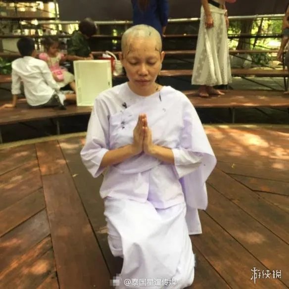 泰国女星出家为尼 性感