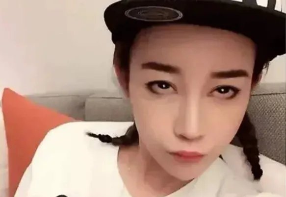关于“张檬再次向刘雨欣道歉”一事，你怎么看？
