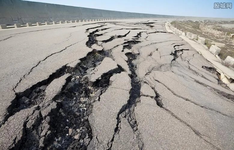 今日四川雅安地震状况 雅安地震新闻最新消息披露