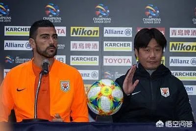 鲁能亚冠比赛你如何看待李霄鹏的换人?换人就丢分是否合理?客场拿一分是不是太可惜?