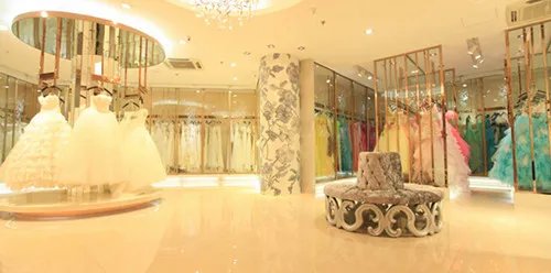 成都卖婚纱礼服的地方推荐 实体店婚纱多少钱一套