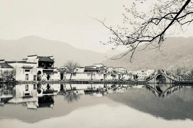 诗词摄影:“渐霜风凄紧,关河冷落,残照当楼。”怎么拍呢?