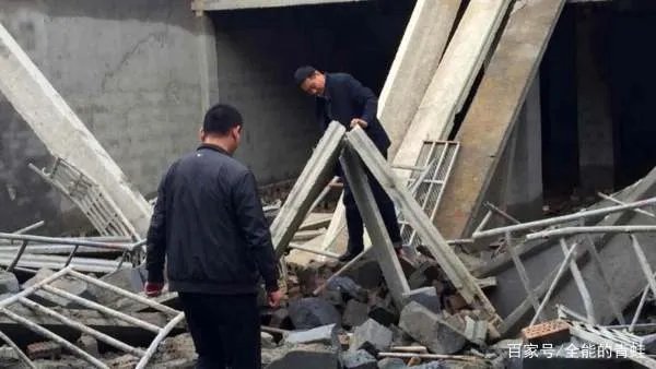 永安一村民在建房坍塌,致8死2伤,从这起惨剧中该吸取哪些教训?