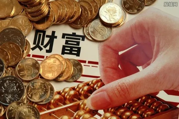 LV总裁成全球首富 他的资产比马云多两倍
