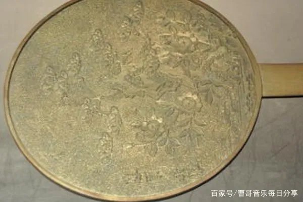 古代铜镜真的能照人吗?照出来的人像是什么样子的?