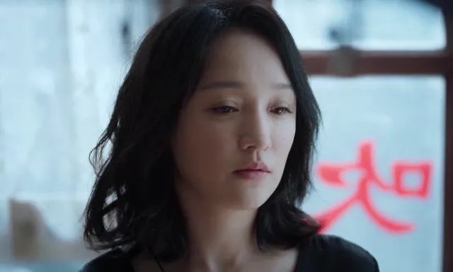 如何评价《不完美的她》的主题和表达的寓意?