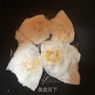 酱油荷包蛋