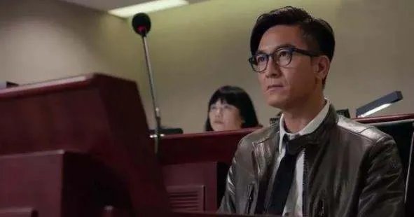 如何评价《白色强人》的大结局？