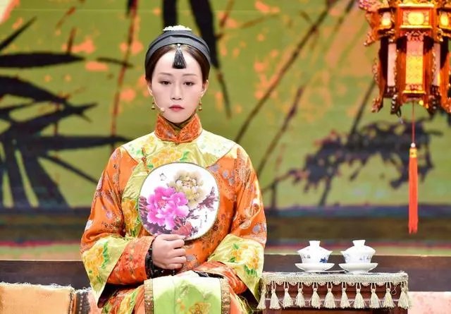 为什么说蓝盈莹曹骏有恋情绯闻也不火?