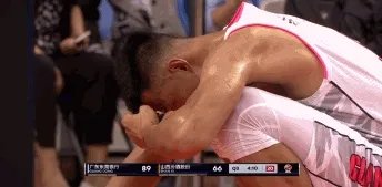 广东队已经15连胜了,你觉得谁能终止他们的连胜脚步?