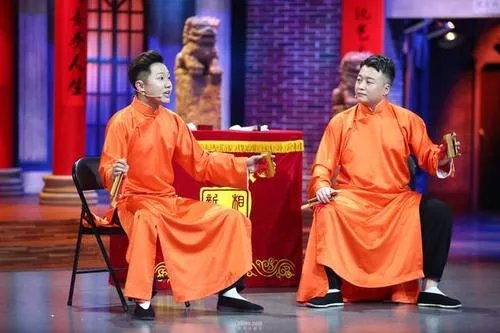德云社演员怼观众已是日常,粉丝为什么还乐在其中?