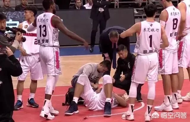 广东队已经15连胜了,你觉得谁能终止他们的连胜脚步?