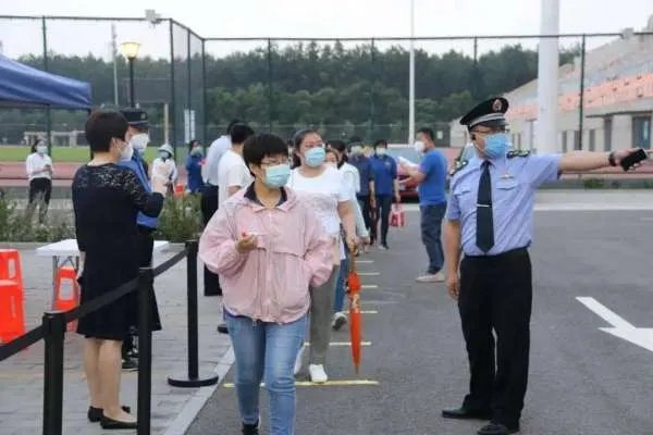 据报道称陕西新增1例本土确诊病例,她的行程轨迹是怎样的?该如何防范?