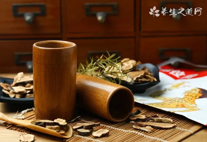 恒大两内讧球员被足协禁赛10个月 各罚20万