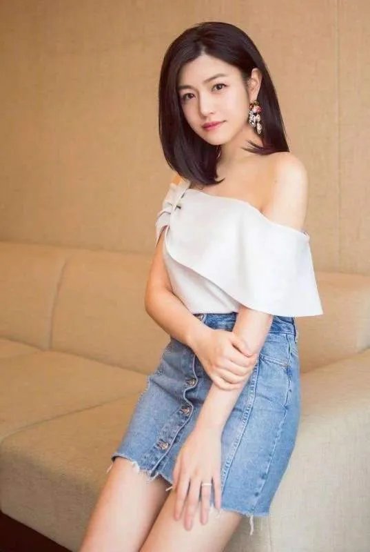陈妍希送儿子上学引热议,送孩子上学不是很平常的事吗?