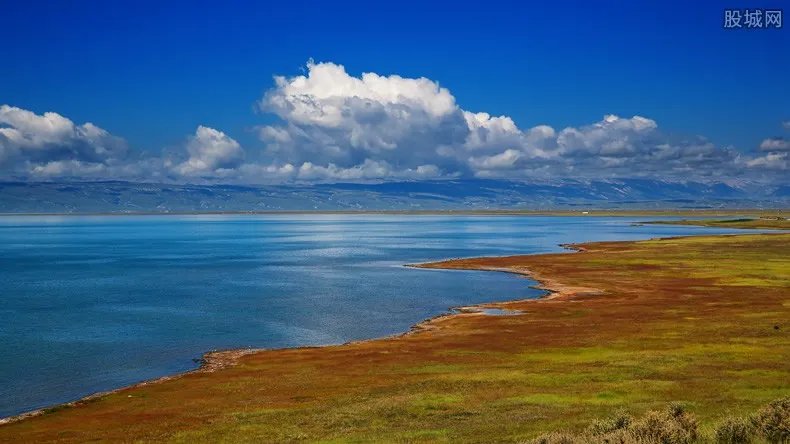 青海湖现开湖奇观 五一去青海湖门票多少钱?