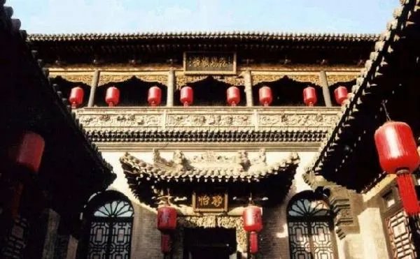 乔家大院被撤5A景区,网友称一手好牌被打烂了,你怎么看呢?