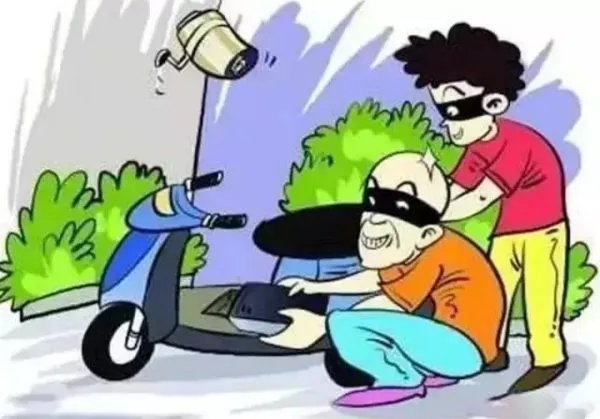 年薪30万的男子偷电动车被拘,该名男子为何会做出这一举动?
