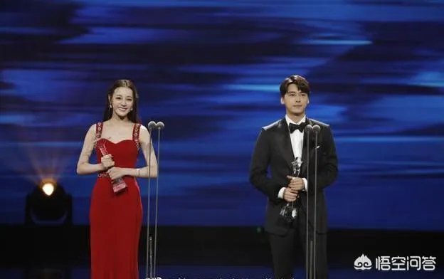 为什么有人说湖南卫视让迪丽热巴李易峰包揽大奖,看似力捧实则为他们招黑?