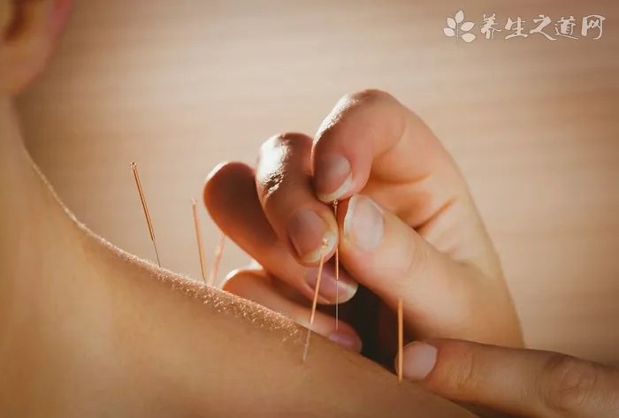 恒大两内讧球员被足协禁赛10个月 各罚20万