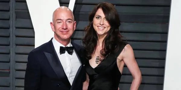 世界首富亚马逊CEO离婚，穷人离婚和富人离婚有何不同？